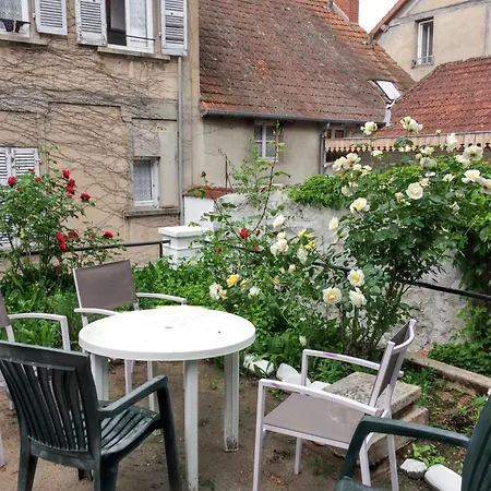 Accueillant A Les Bains 20 M² Proche Thermes * Нери-ле-Бен